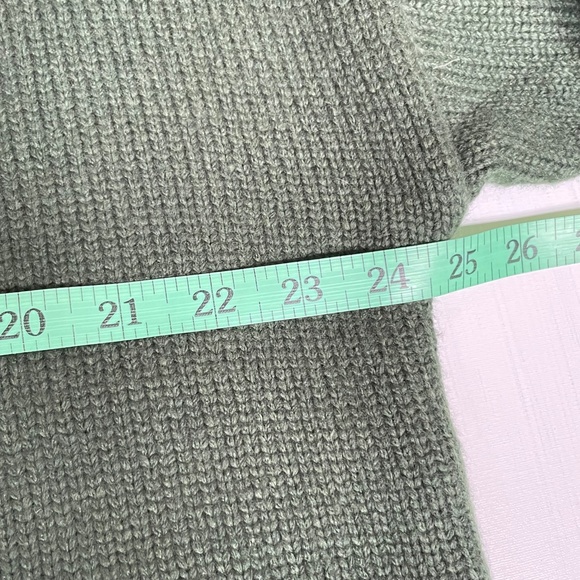 Madewell Cropped Boxy Turtleneck Sweater M Forest Green Minimalist Quiet Luxury - Picture 7 of 12